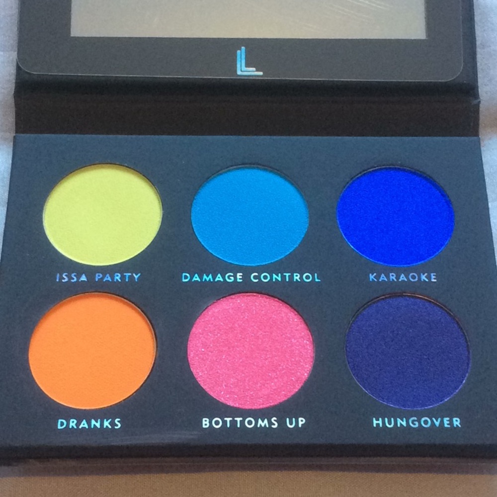 ✨Lara Lee Party Animal palette✨